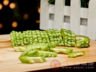 通过苦瓜片泡水获得健康益处 通过苦瓜片泡水获得健康益处