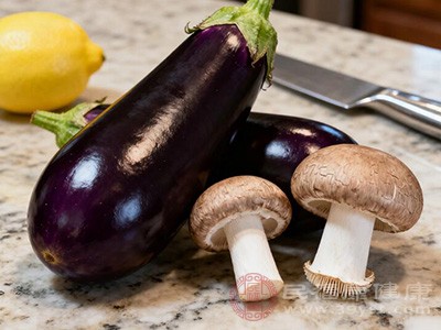 茄子和蘑菇中的各类成分并不会在人体内发生化学反应 茄子和蘑菇中的各类成分并不会在人体内发生化学反应