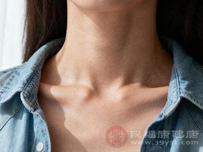 別再羨慕“鎖骨養(yǎng)魚” 這樣練讓你的鎖骨C位出道