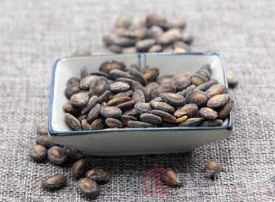 南瓜子和葵花籽可以适量给孩子吃一些原味的