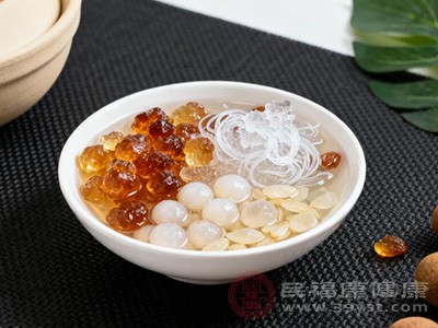 桃胶、雪燕、皂角米在食用前都需要充分泡发