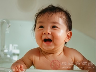 寶寶皮膚干燥不用愁 這些水潤(rùn)秘籍請(qǐng)查收 寶寶皮膚干燥不用愁 這些水潤(rùn)秘籍請(qǐng)查收