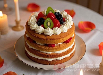 减少孩子对糖果、巧克力、蛋糕、碳酸饮料等甜食的摄入，避免频繁加餐或睡前吃甜食