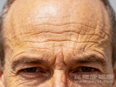 想去掉抬頭紋 先做好表情管理 再配合這3招效果看得見 想去掉抬頭紋 先做好表情管理 再配合這3招效果看得見