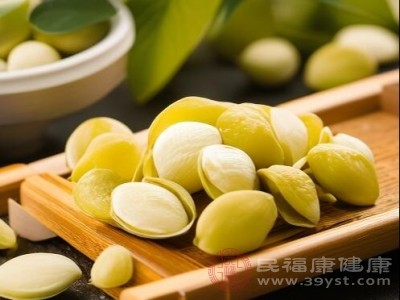 杏仁竟是养生小明星 功效作用大揭秘速来围观