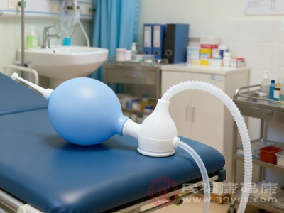 除非有明确的医疗需求,否则不可频繁灌肠,一般情况下不建议将灌肠作为常规排便手段 除非有明确的医疗需求,否则不可频繁灌肠,一般情况下不建议将灌肠作为常规排便手段