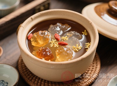 在泡发过程中,建议每隔4-6小时更换一次清水 在泡发过程中,建议每隔4-6小时更换一次清水