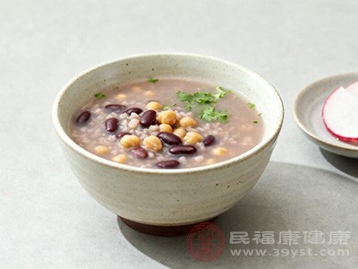 芸豆和鹰嘴豆同样是适合血糖高人群的食材