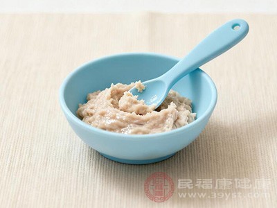 鱼肉富含优质蛋白质和不饱和脂肪酸