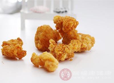 偏爱辛辣、油腻、刺激性食物