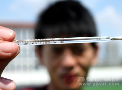 體溫35.7度算低燒還是正常 醫(yī)生教你正確判斷健康信號