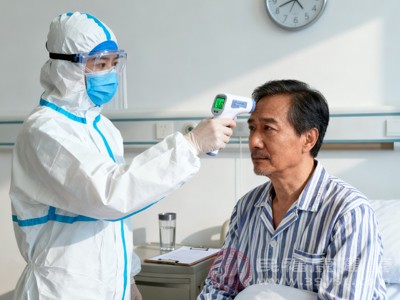 下丘脑是人体体温调节中枢,若因脑部疾病、外伤等影响下丘脑功能,会导致体温调节紊乱,出现体温偏低的情况 下丘脑是人体体温调节中枢,若因脑部疾病、外伤等影响下丘脑功能,会导致体温调节紊乱,出现体温偏低的情况