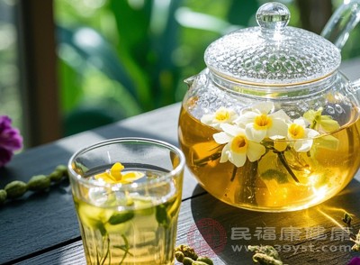 石斛花中的多糖和氨基酸等成分,能够调节人体的免疫系统 石斛花中的多糖和氨基酸等成分,能够调节人体的免疫系统