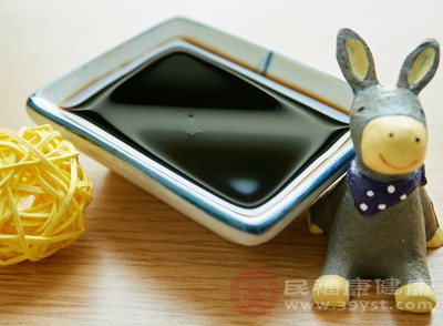 醬油、蠔油、豆瓣醬、甜面醬等高鹽調(diào)味品