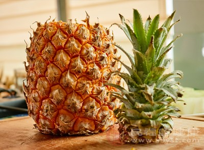 菠萝不泡盐水能入口吗 小心口腔变“战场” 刺痛感说来就来