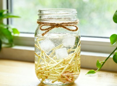 鱼腥草还能清热解毒，帮助排出体内毒素