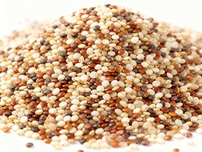 藜麦富含维生素B族、维生素E以及钙、镁、铁、钾等多种维生素和矿物质 藜麦富含维生素B族、维生素E以及钙、镁、铁、钾等多种维生素和矿物质