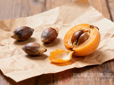 枇杷核质地坚硬,不易消化 枇杷核质地坚硬,不易消化