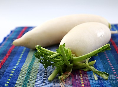 白萝卜具有一定的行气、消食作用 白萝卜具有一定的行气、消食作用