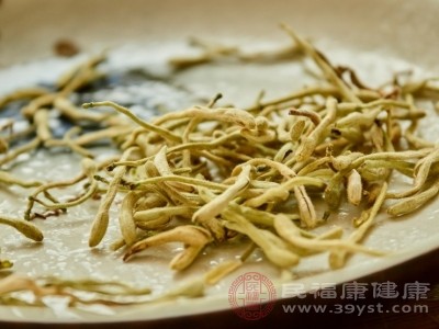 菊花和枸杞都入肝经