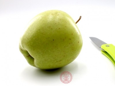 吃一个苹果作为加餐