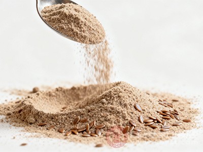 制作面包、蛋糕時(shí)，用亞麻籽粉替代10%-20%的面粉