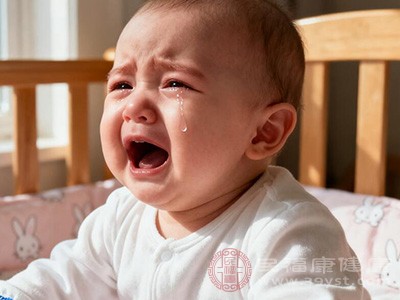 肠胃的不适会严重影响小婴儿的情绪,使他们变得烦躁不安,容易哭闹 肠胃的不适会严重影响小婴儿的情绪,使他们变得烦躁不安,容易哭闹