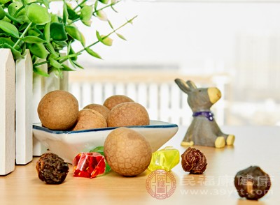 桂圆虽美味滋补,但不能贪多 桂圆虽美味滋补,但不能贪多