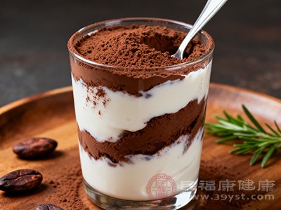 制作可可酸奶杯 制作可可酸奶杯