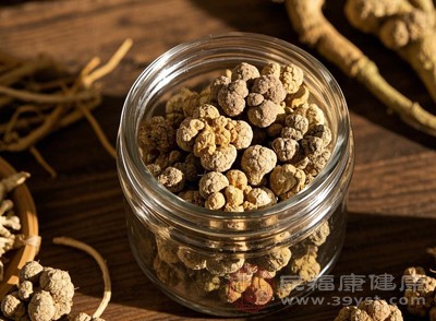 食用田七可以帮助身体抵御病毒的入侵 食用田七可以帮助身体抵御病毒的入侵