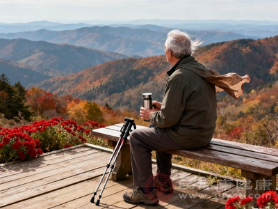 很多新手认为到达山顶就大功告成,忽视下山后的恢复工作,容易导致肌肉酸痛、疲劳堆积 很多新手认为到达山顶就大功告成,忽视下山后的恢复工作,容易导致肌肉酸痛、疲劳堆积