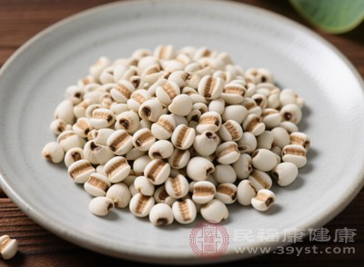 薏米有利水消肿、健脾祛湿的作用