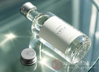 晚上喝白醋變瘦嗎 真相是作用有限 正確減肥方法看這里 晚上喝白醋變瘦嗎 真相是作用有限 正確減肥方法看這里