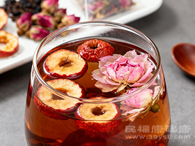 两者搭配，能促进血液循环，改善面部气血运行