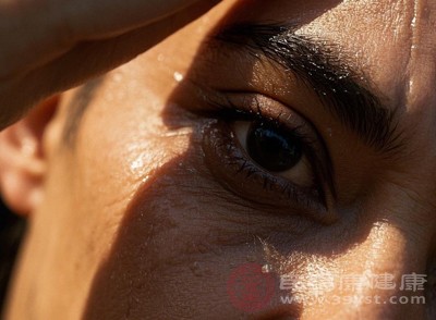 甲状腺功能亢进、低血糖、电解质紊乱等全身性疾病,可能影响神经肌肉的正常功能,导致眼皮跳动 甲状腺功能亢进、低血糖、电解质紊乱等全身性疾病,可能影响神经肌肉的正常功能,导致眼皮跳动