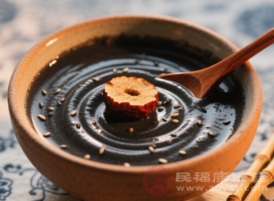 红豆花生黑芝麻糊:便捷气血养护甜品 红豆花生黑芝麻糊:便捷气血养护甜品