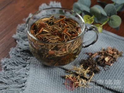 藿香中的黄酮类、萜类