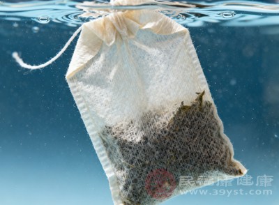 茶叶中含有的咖啡因和茶多酚等成分 茶叶中含有的咖啡因和茶多酚等成分