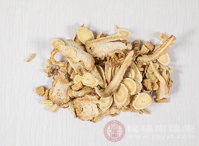 这类女性本身月经量就较大，如果再食用当归，其活血作用会进一步加大出血量