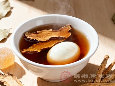 对于体质偏寒凉的人群,当归鸡蛋红糖水的温热特性能够带来一定的舒缓效果 对于体质偏寒凉的人群,当归鸡蛋红糖水的温热特性能够带来一定的舒缓效果