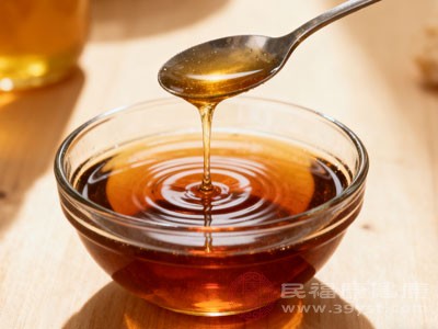蜂蜜中含有大量的葡萄糖和果糖