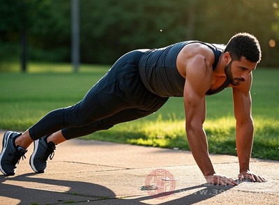 运动时间建议选择上午10点后或下午3-4点，此时气温相对较高，避免在清晨寒冷时段运动