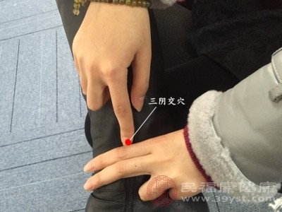 一般建议在睡前或晨起时按摩,此时身体相对放松 一般建议在睡前或晨起时按摩,此时身体相对放松