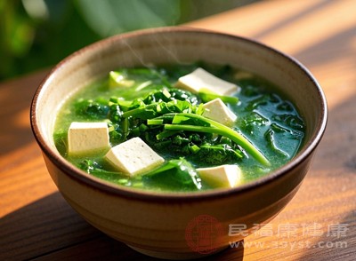 虽然豆腐和菠菜可以一起吃,但也不宜过量食用 虽然豆腐和菠菜可以一起吃,但也不宜过量食用