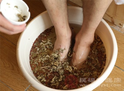 泡脚时间并非越长越好，一般控制在15-20分钟为宜