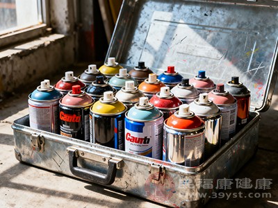 长期接触喷漆的人群，患周围神经病的风险也会增加