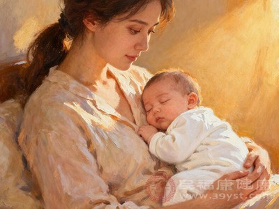 在母乳喂养时，要让宝宝含住大部分乳晕，避免只含住乳头