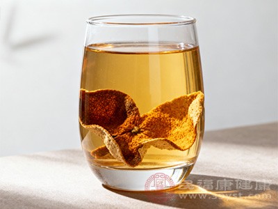 虽然陈皮泡水有诸多功效，但并非适合所有人