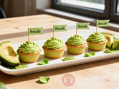 牛油果可以替代部分黄油或食用油，制作出低脂又健康的蛋糕、饼干等