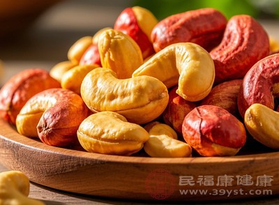 烘焙坚果:加工后的“热量升级” 烘焙坚果:加工后的“热量升级”